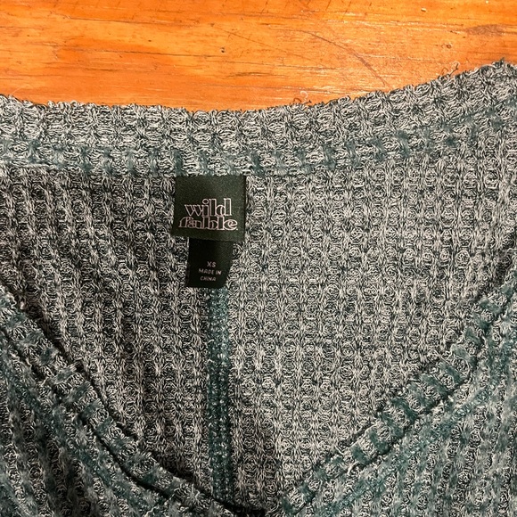(397) —GREEN TOP— - Picture 4 of 5